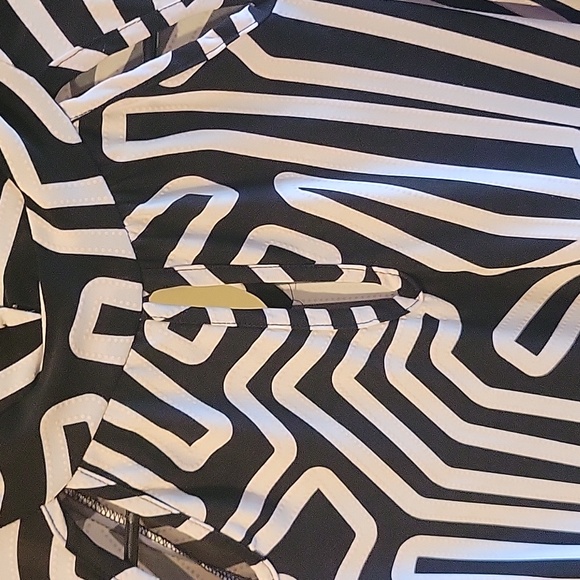 Beautiful black and white Aztec design midi dress - Picture 3 of 4